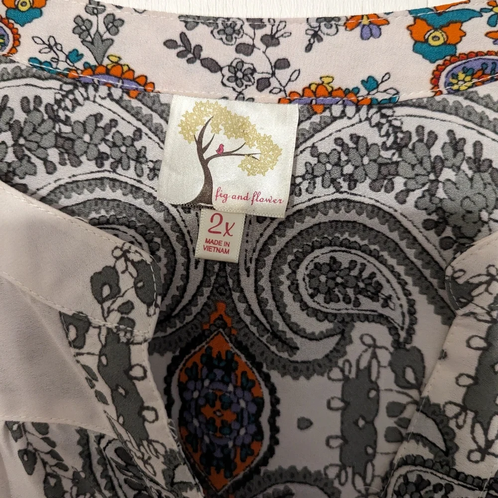 Fig and Flower. Top.  319 - Picture 5 of 7